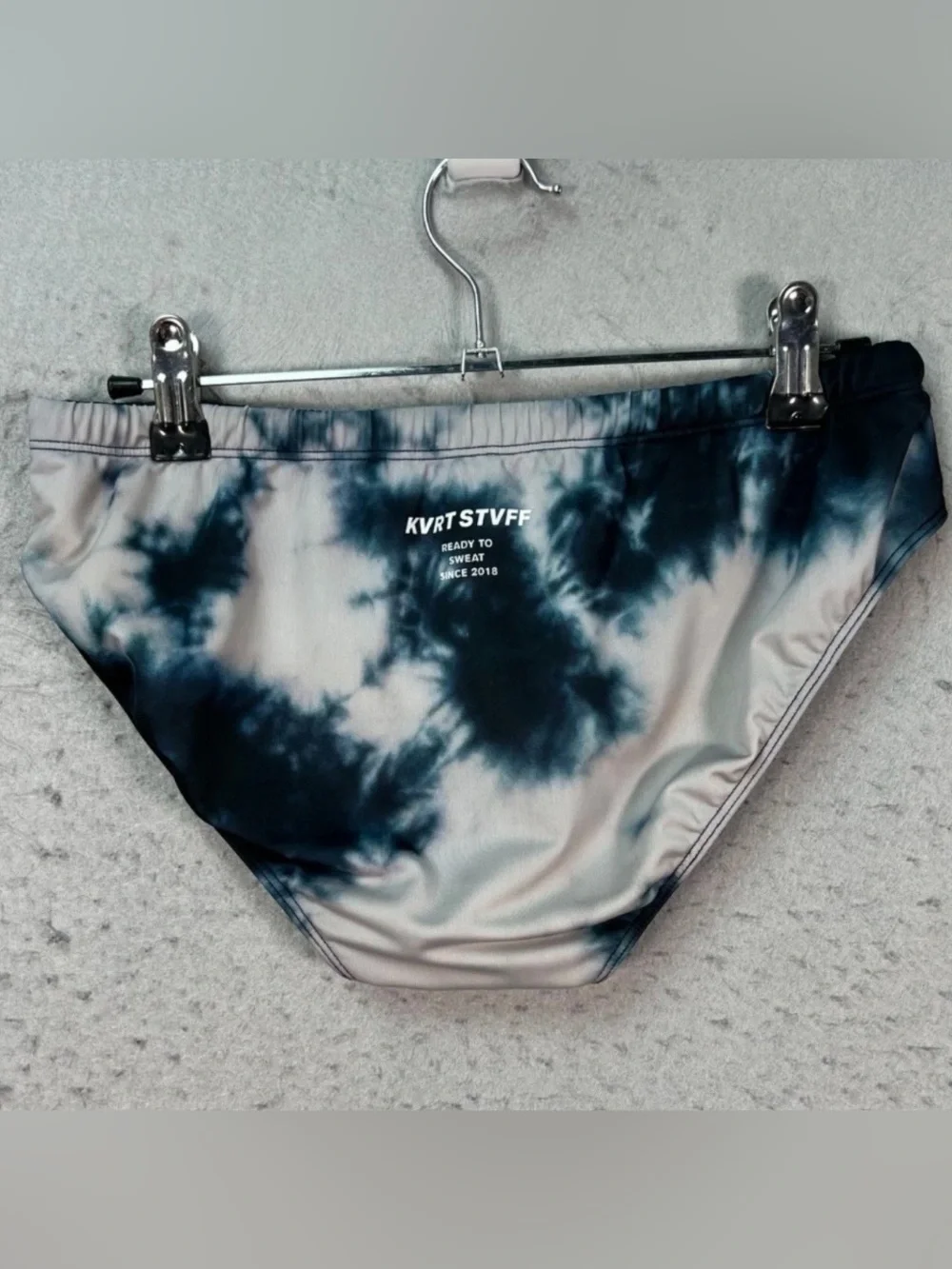 KVRT STVFF Size Medium Tie-Dye Swim Brief Speedo Bikini Beach Pool Men Menswear